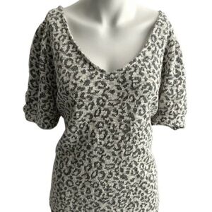 Belldini Short Sleeve Leopard Print Blouse Silver White M